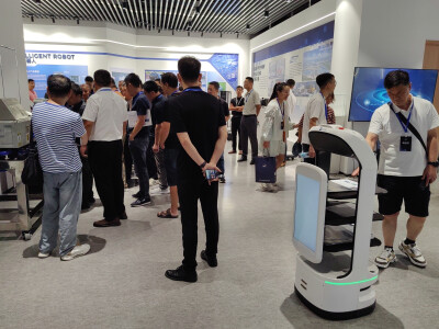 深兰科技新总部试运营，喜迎首批渠道加盟客商