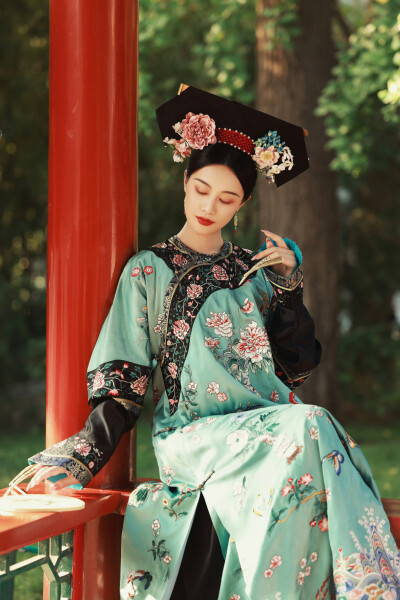 蓝盈莹