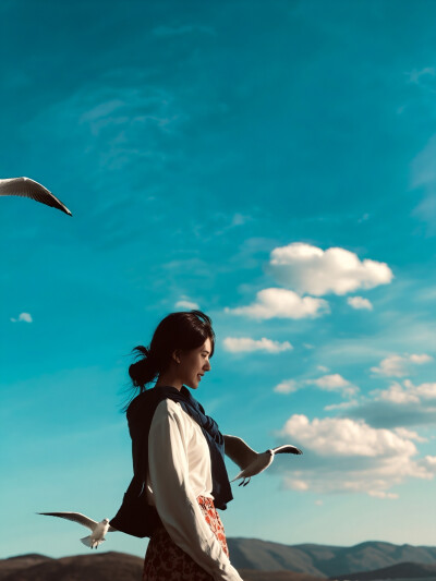 8.21｜早期赵露思
礼拿