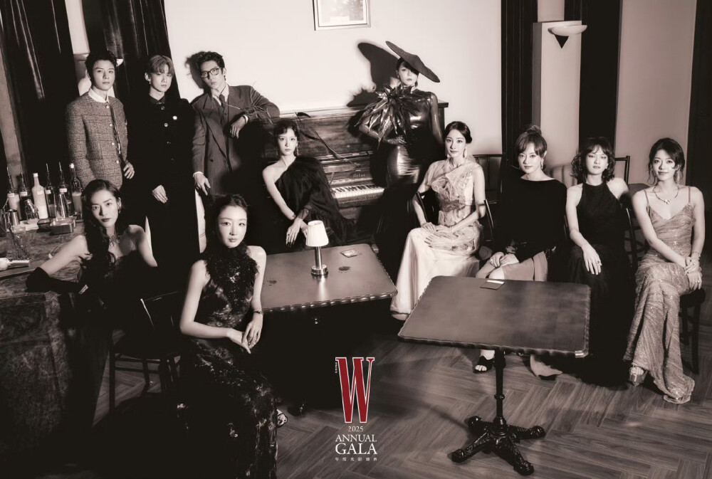 杨幂W年度光影盛典造型2025.8.19