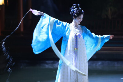 田曦薇