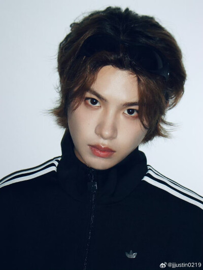 黄明昊
