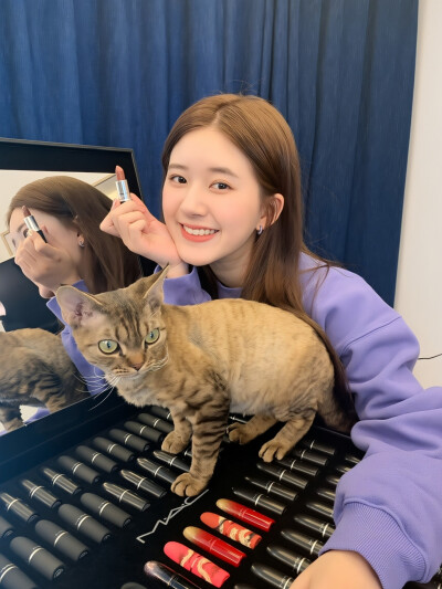 8.21｜早期赵露思
礼拿