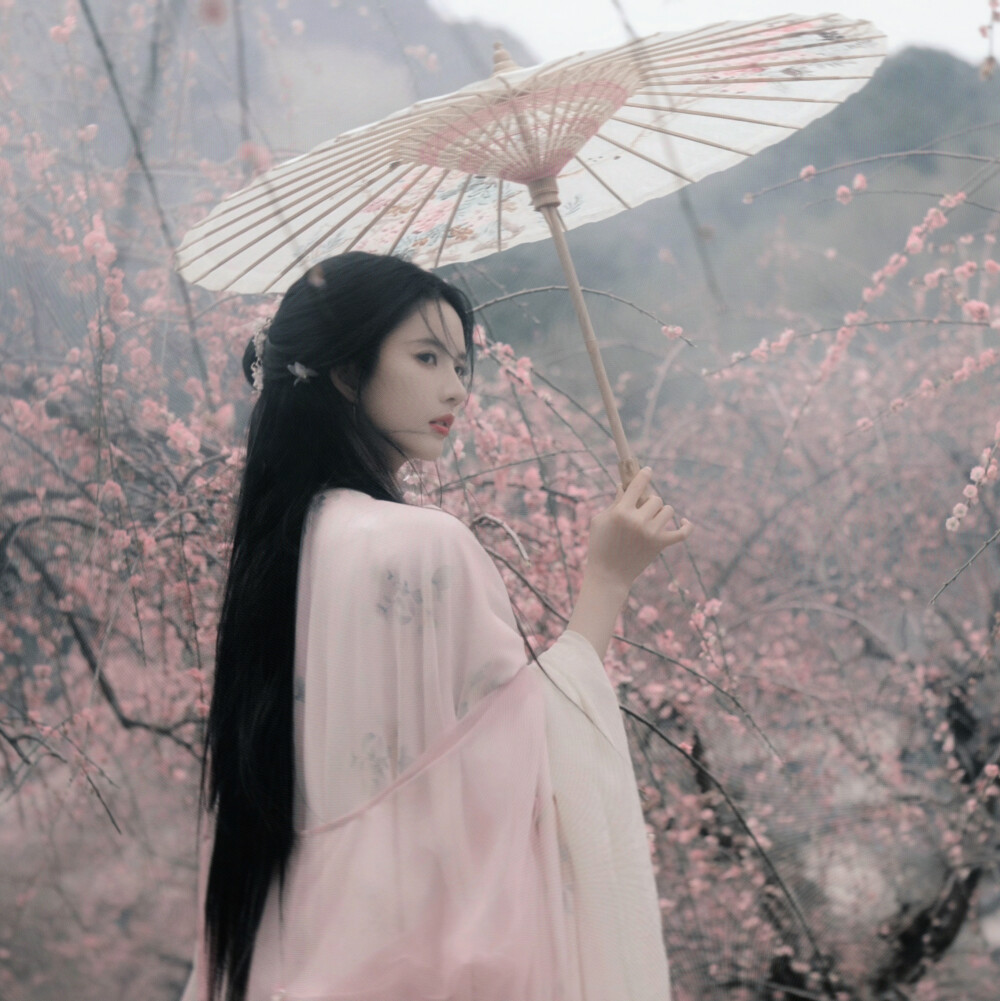 @裴珠泫酷的我你高攀不起 江舒宝宝送的