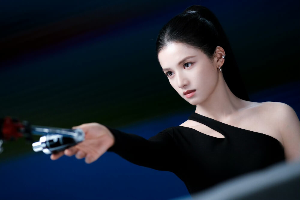 张婧仪