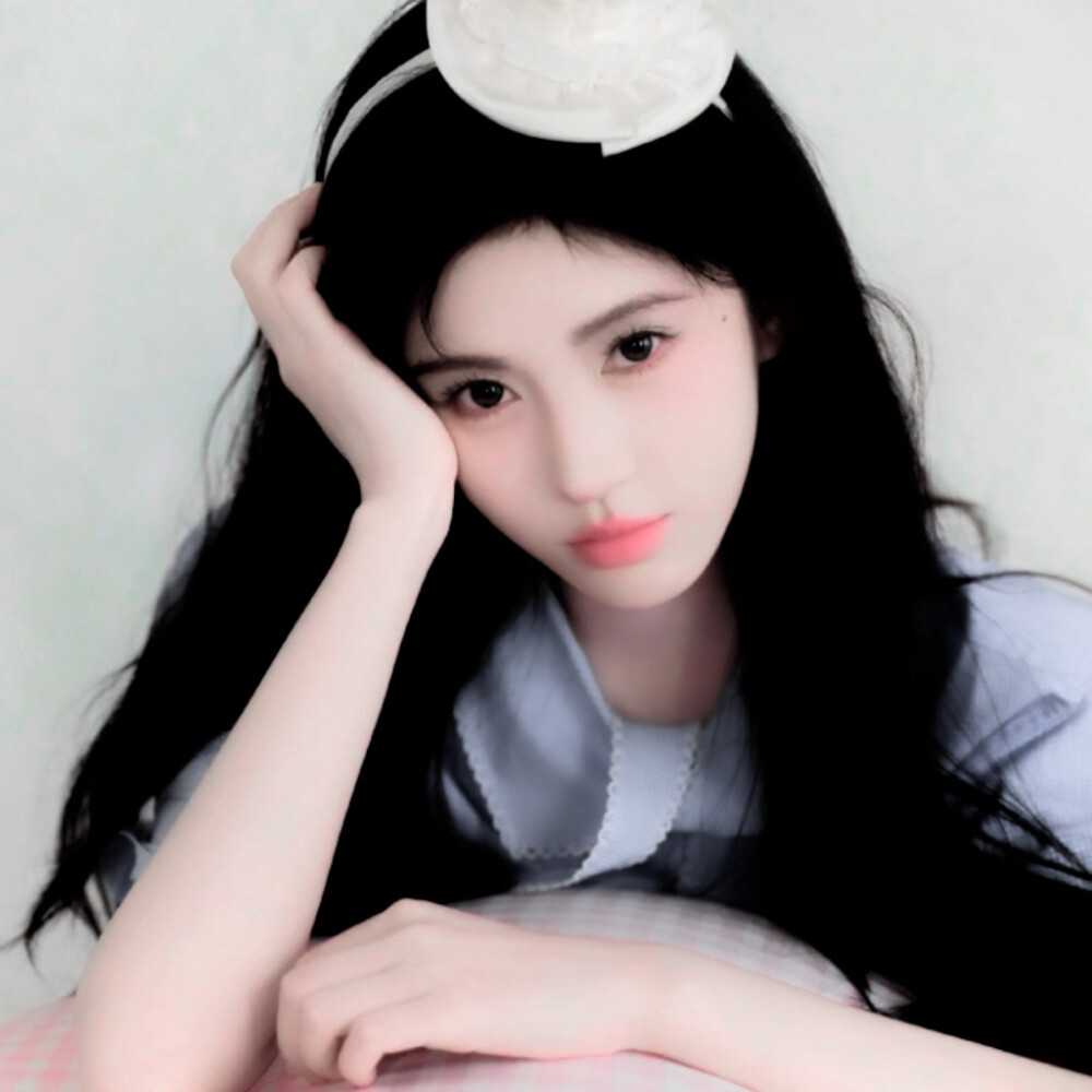 这个世界不会有人懂我的 除了草莓蛋糕