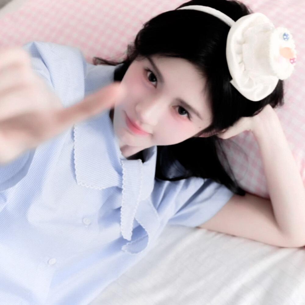 这个世界不会有人懂我的 除了草莓蛋糕