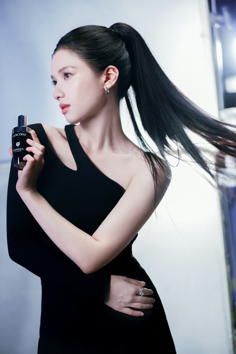 张婧仪