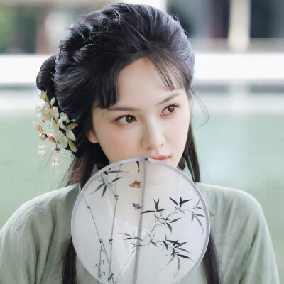 黄灿灿