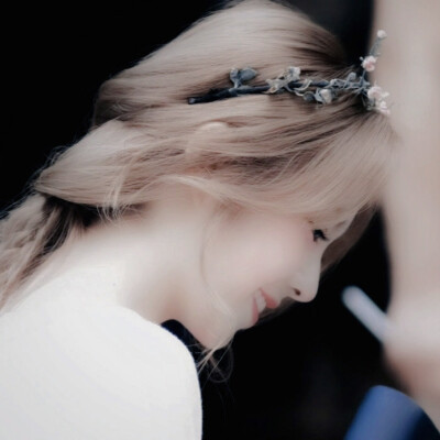  艾琳 我们只在顺遂的时候相爱 逆境的时候是彼此的负担