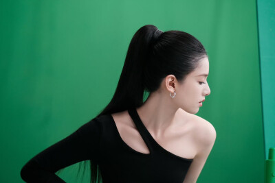 张婧仪