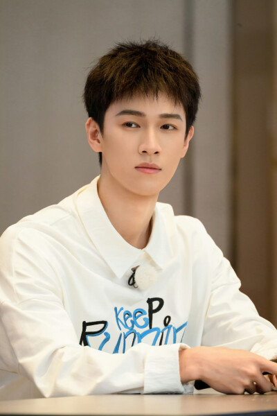李昀锐