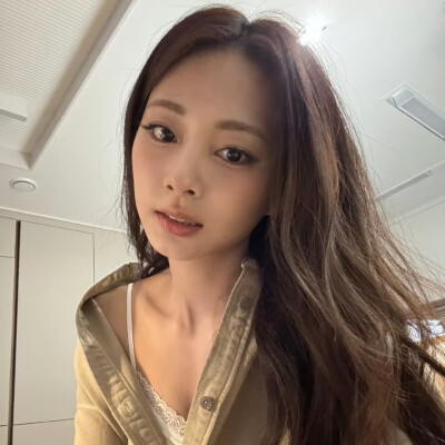 ^_−☆