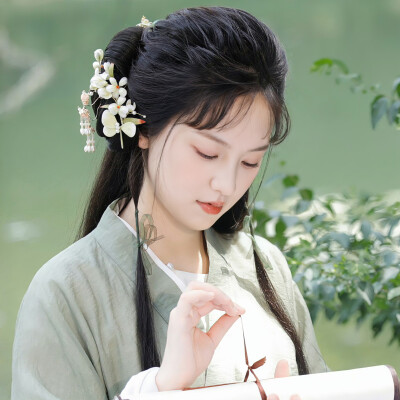 黄灿灿