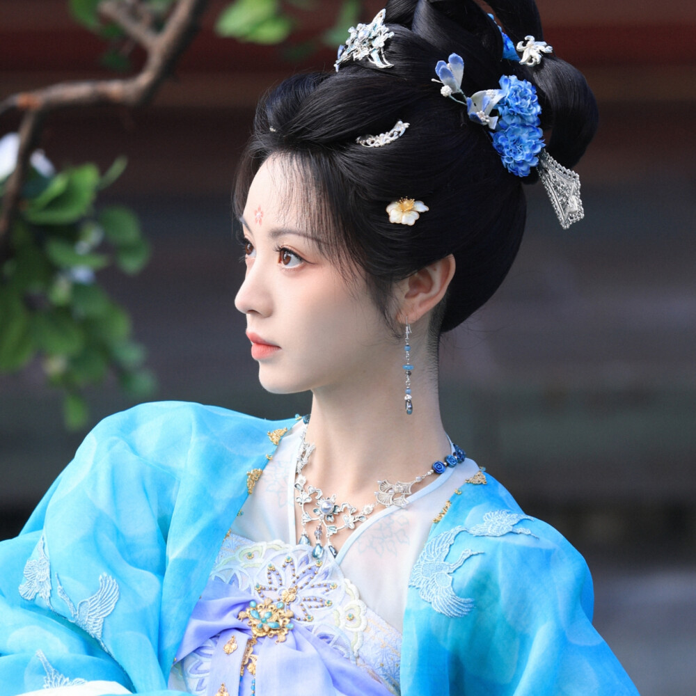 田曦薇