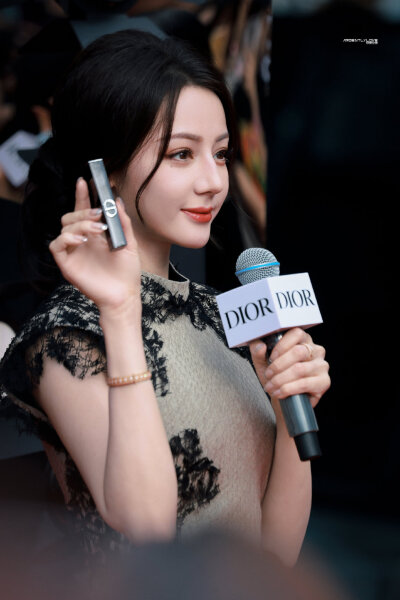 迪丽热巴