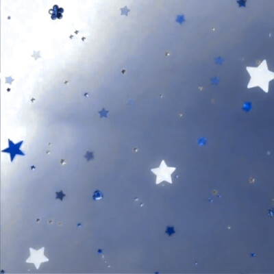 너의 미소에 내 마음이 녹아내려
你的微笑让我的心完全融化
두근거려
心动不已
고마워 날 만나서
谢谢你与我相遇
——《Beautiful》伯贤