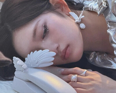 瑞