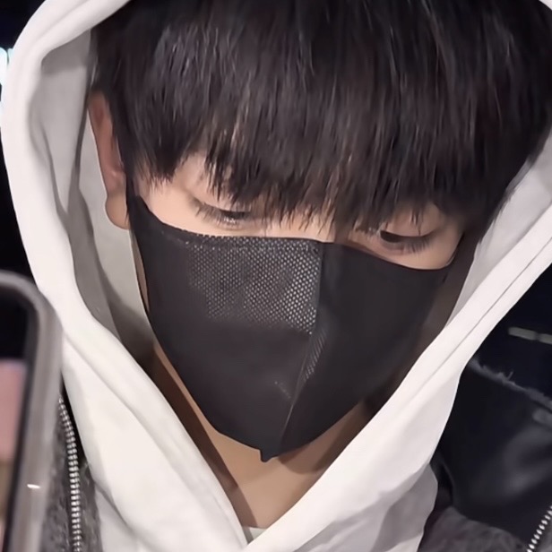 张桂源
卫衣男神吧