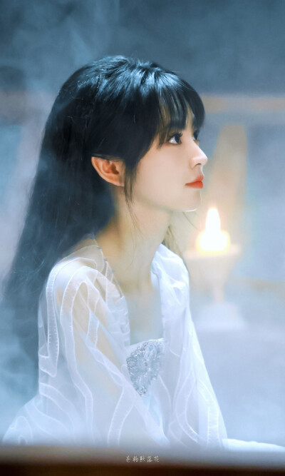 子夜归武祯田曦薇
图cr苍狗照落花