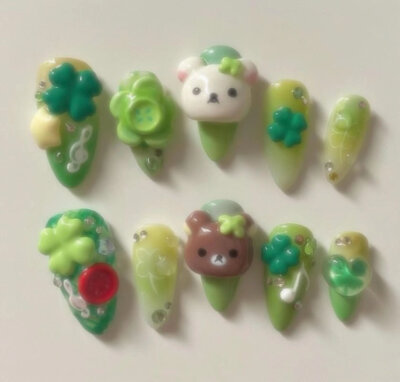绿色系四叶草轻松熊穿戴甲