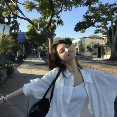 女生头像
