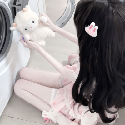 ，