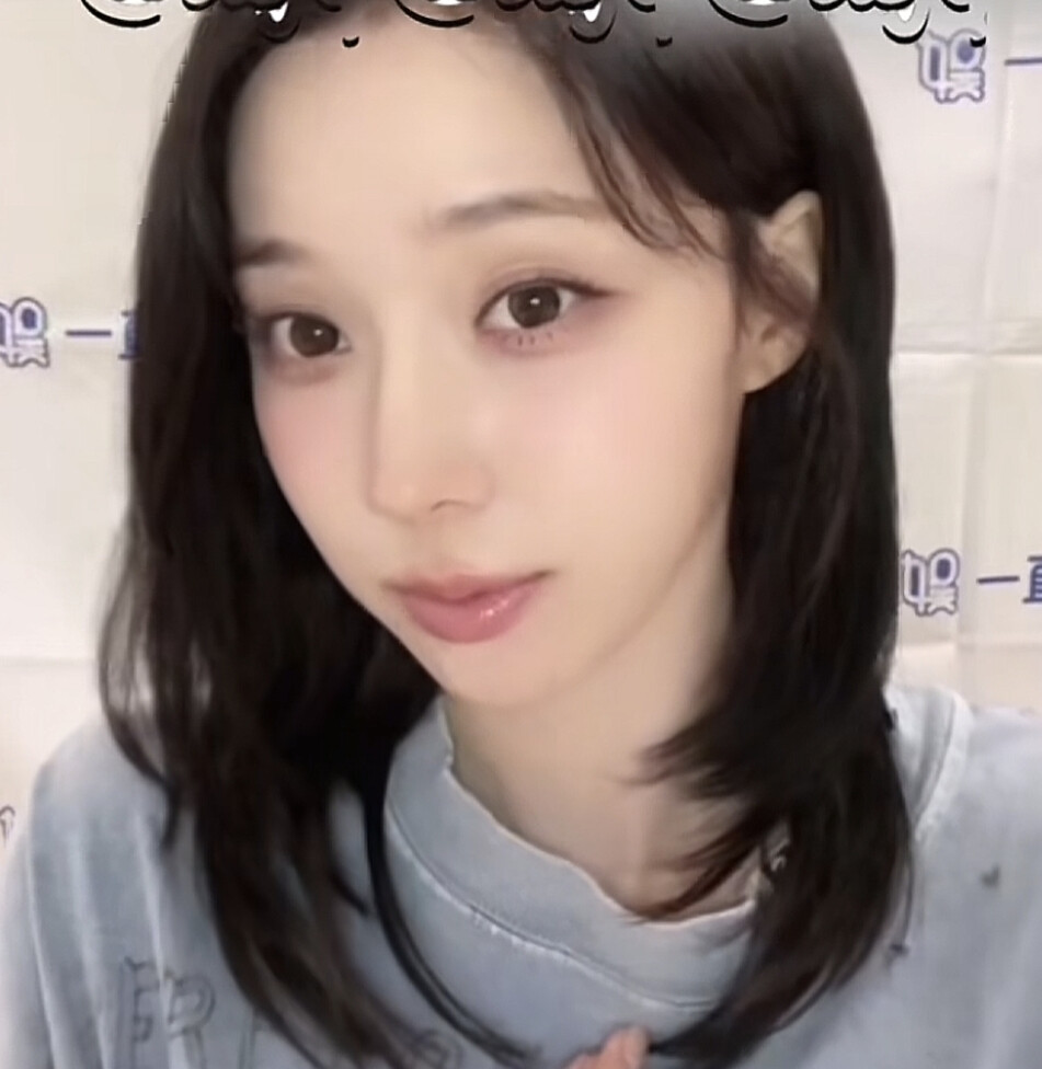 或许我们有些相像