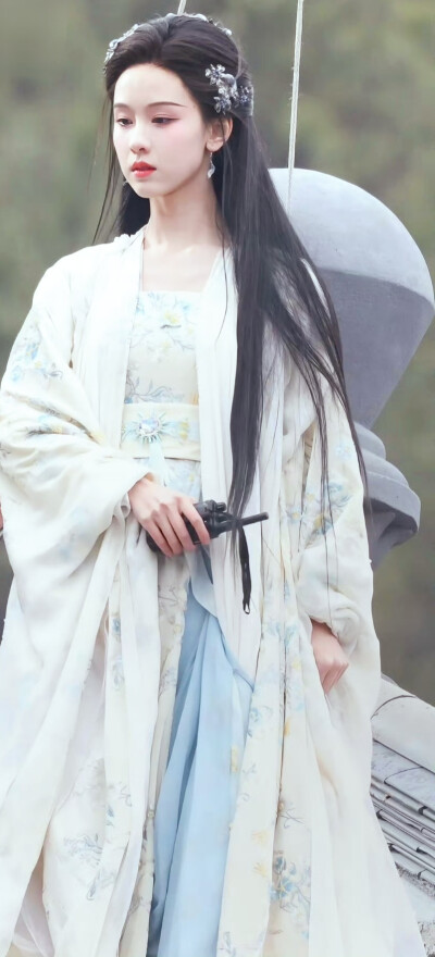 陈都灵