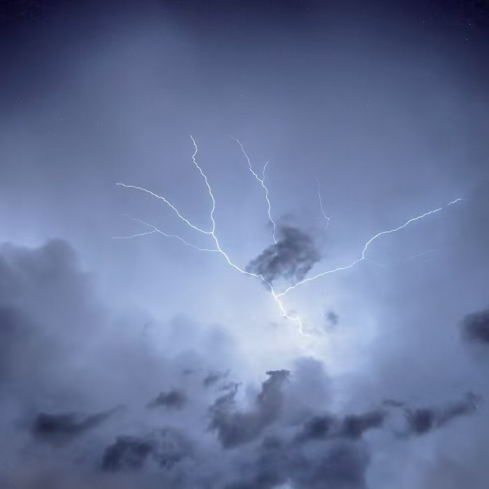 圣托里尼的心跳是你眼尾泪痣的符号