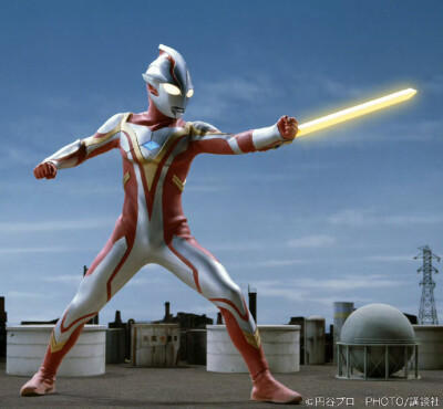 梦比优斯奥特曼，光刃剑。(侵权删)