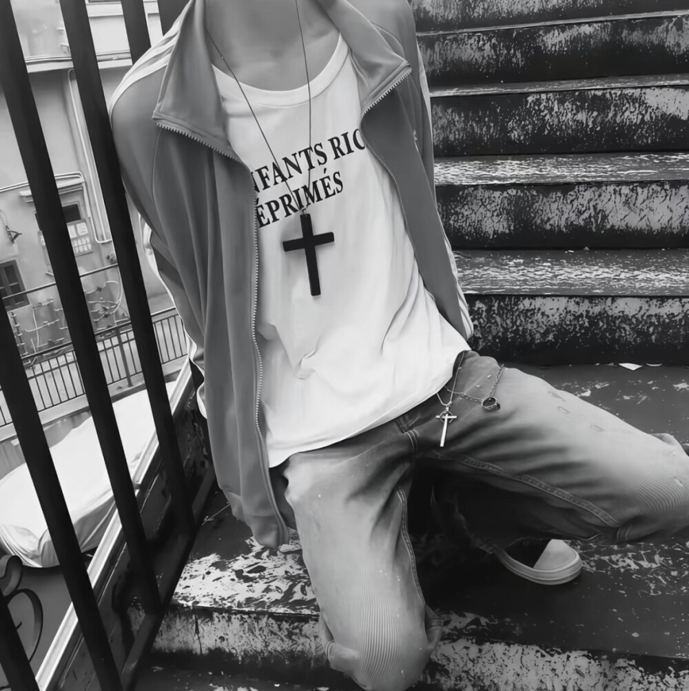 权威男头 拿图点赞关注