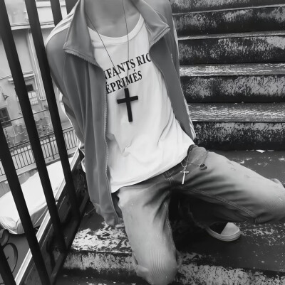 权威男头 拿图点赞关注