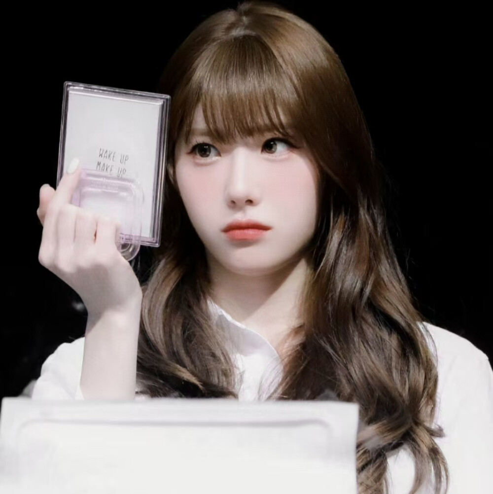 @裴珠泫酷的我你高攀不起 特别特别美
with_galaxy_36