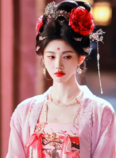 鞠婧祎
