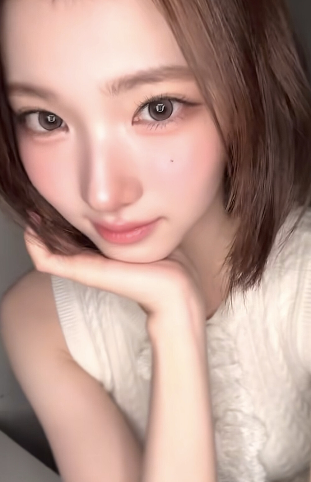 或许我们有些相像