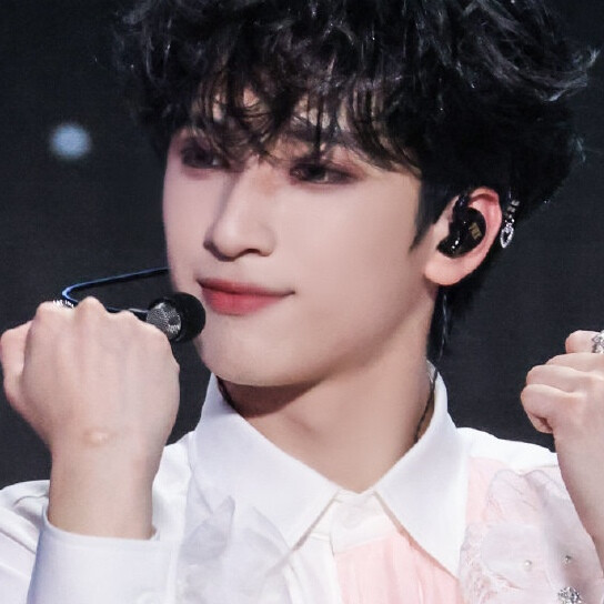 里面有两张萌晕我了