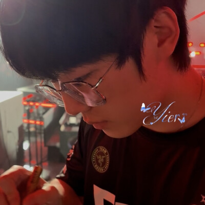 xmx你前男友又变帅了气不气