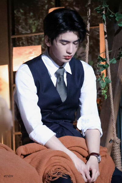 cr.ZENITH丨天穹·张凌赫
