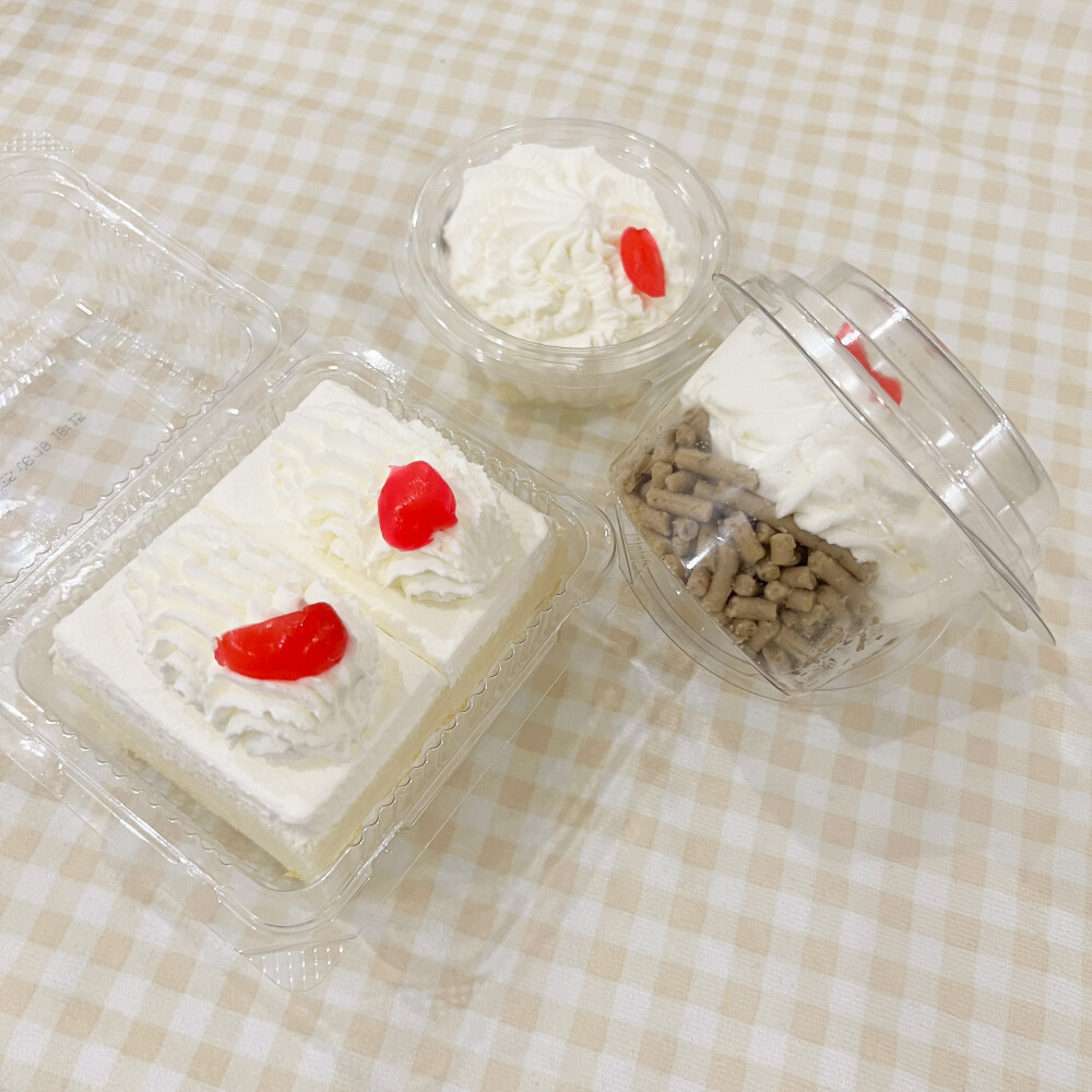 当你汉堡的时候，薯条也就会如期而至。生命的土豆泥不在于蔬荟汤，而是可乐和原味鸡。只有静候真正的鸡米花的那一天到来，鸡块，也就巧克力圣代了。