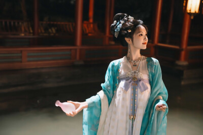 田曦薇