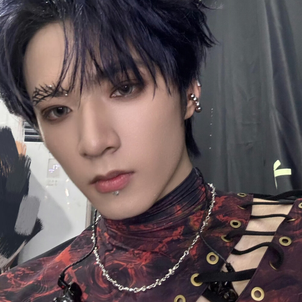 西街少年领头的酷盖8GK