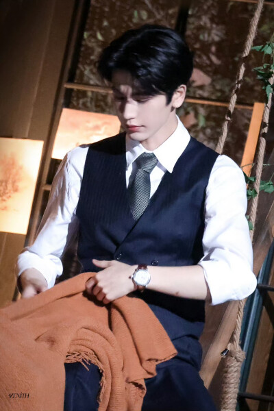 cr.ZENITH丨天穹·张凌赫