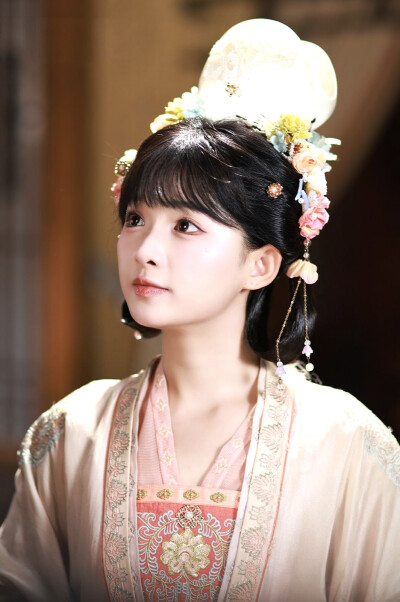 贵妃她不想卷了 沈如茵
