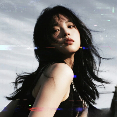 冷色调质感女生头像，来自网络侵删