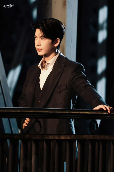 cr.Heartthrob-张凌赫