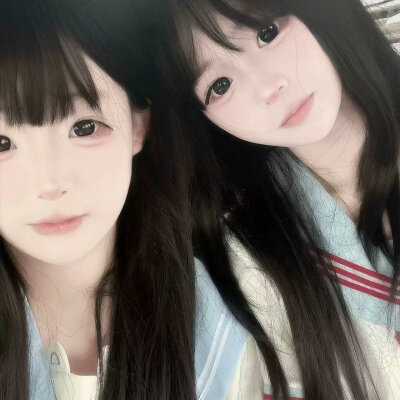 你能不能不要有那么多情绪 我们只是朋友 .