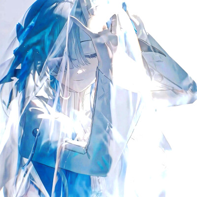 冷色调质感女生头像，来自网络侵删