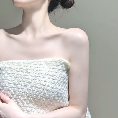 女