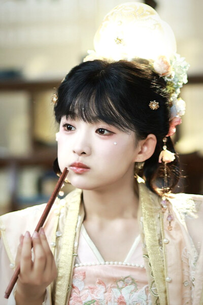 贵妃她不想卷了 沈如茵